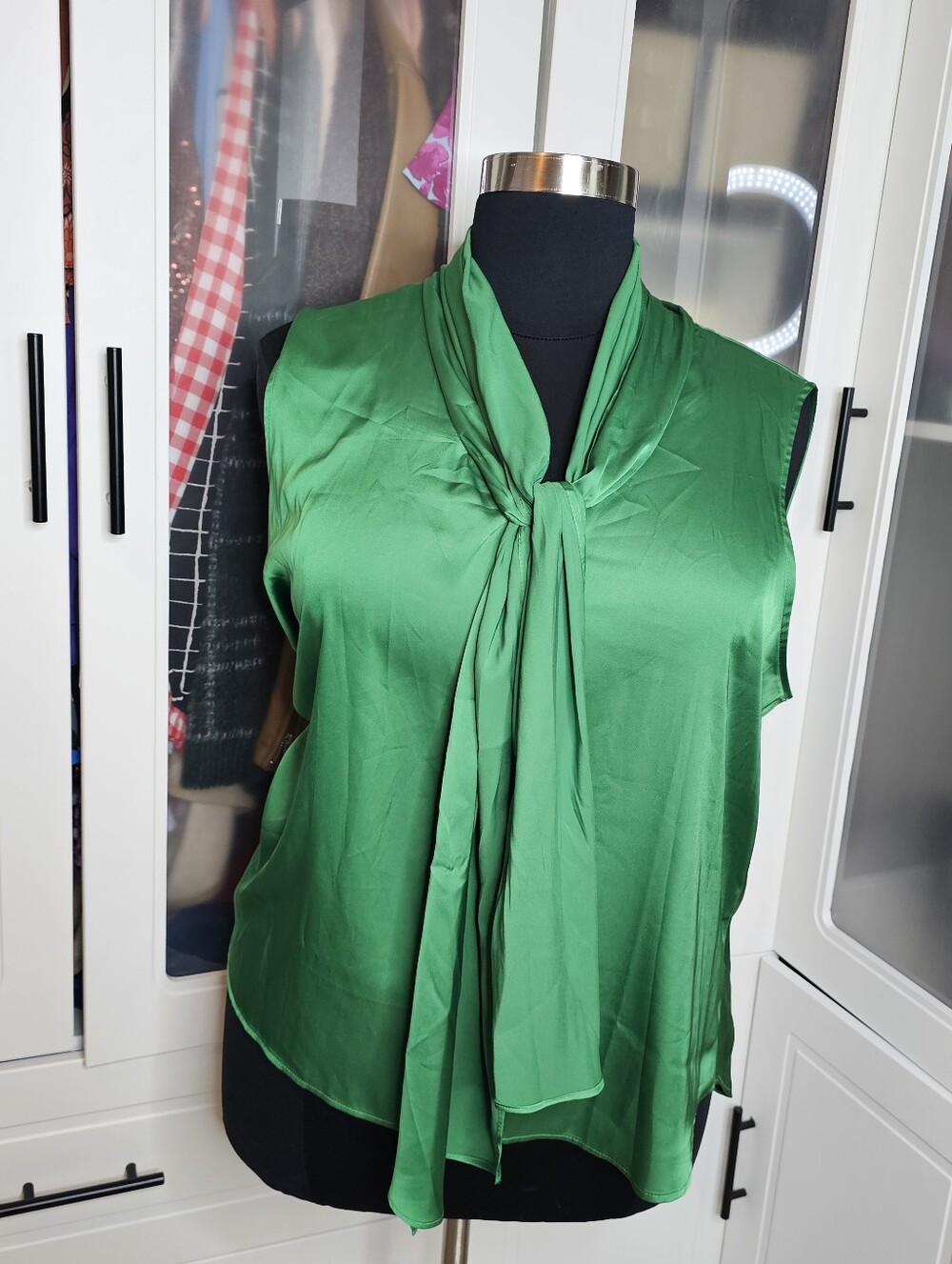 NWT Bar III emerald green swoop neck blouse size XXL